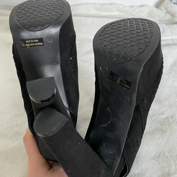 Open Toe Boots - Picture 3 of 3